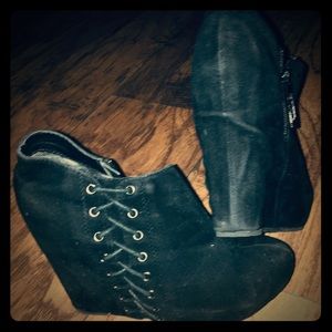 Apt 9 Suede Wedge Ankle Boot